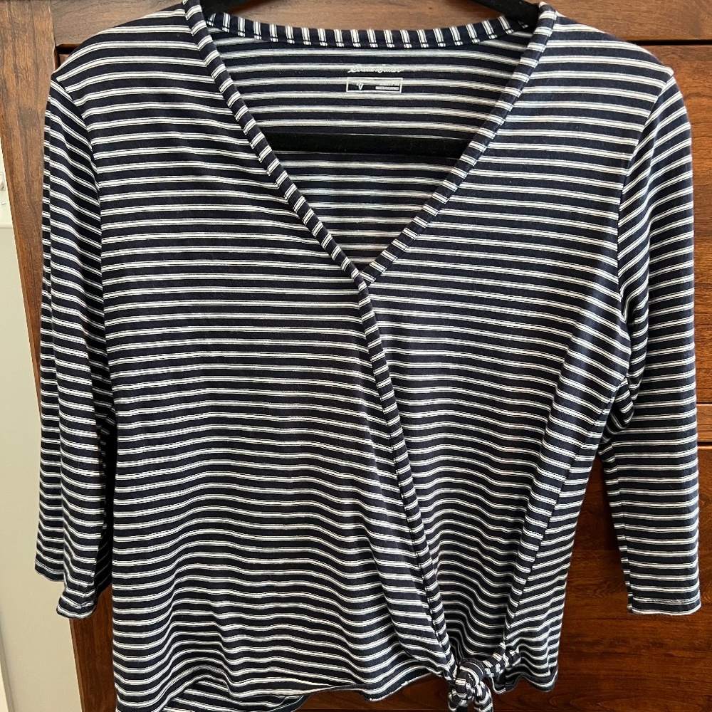 Eddie Bauer Petite Medium Navy/White 3/4 Sleeve